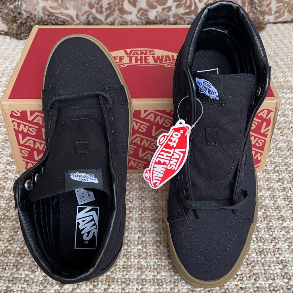 Vans Men’s Sk8-Hi Reissue Canvas Gum Black/Light Gum sneakers - Picture 12 of 16